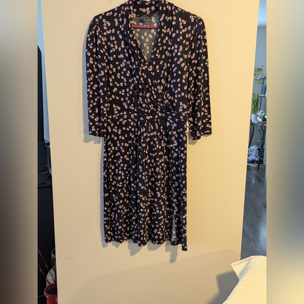 French Connection. Floral Wrap Bodice Dress. Puntuck On The Waist To Skirt Area.